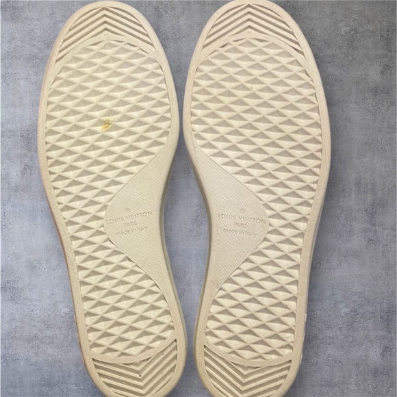 Like New Lou Vuitton Luximbog Sneakers - Picture 11 of 11